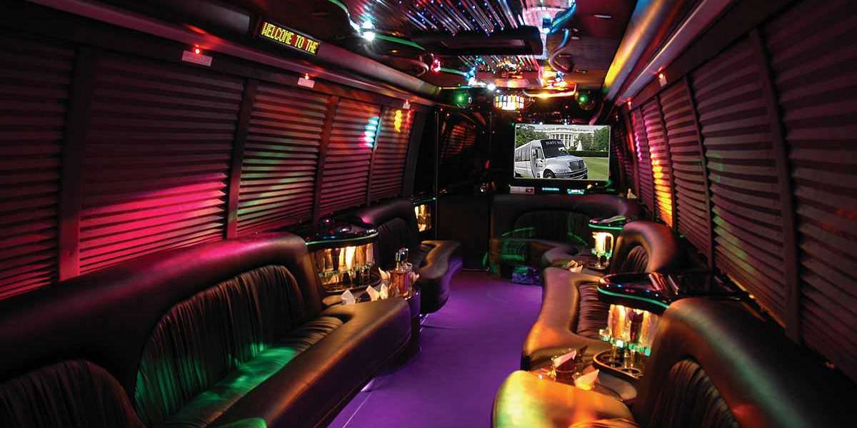 Party Bus Toronto | Sapphire Limousine